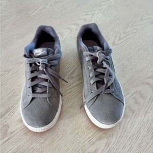 Nike Womens Court Royale Suede Gun Smoke Sz 6 Sneakers